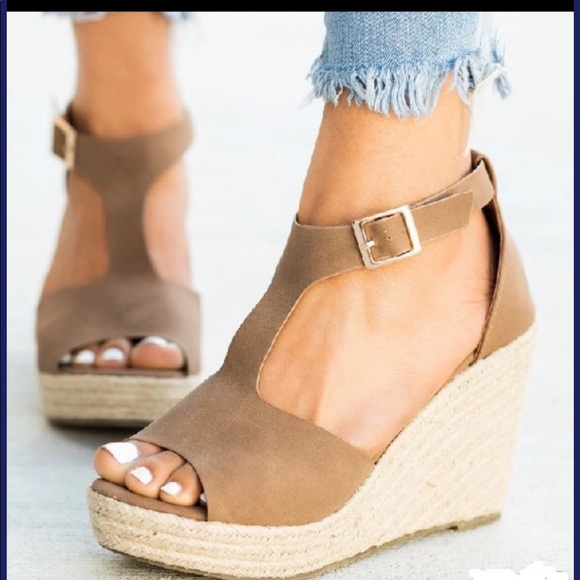 Shoes - NEW mocha wedge espadrilles sandals